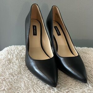 Nine West Black Leather Pointed Toe Heels